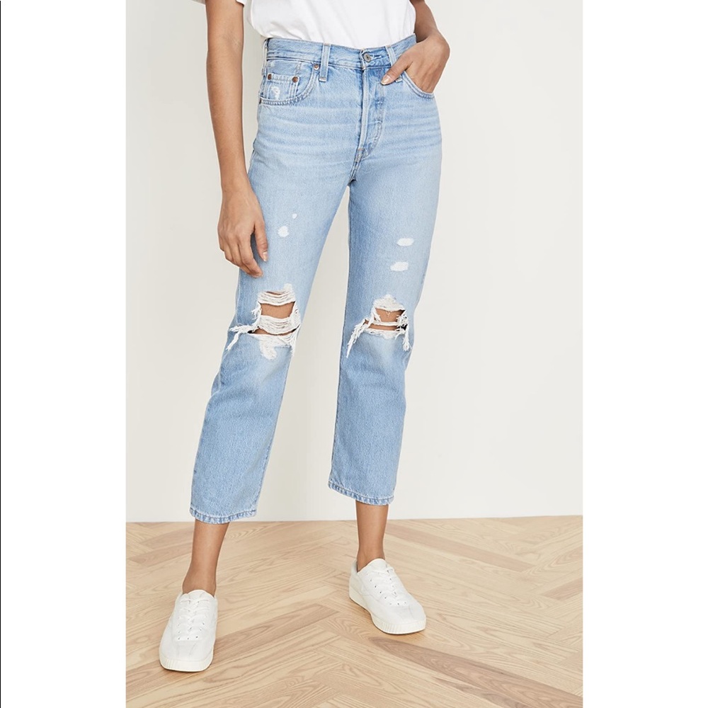Levi’s 501 Crop Jeans in Montgomery
